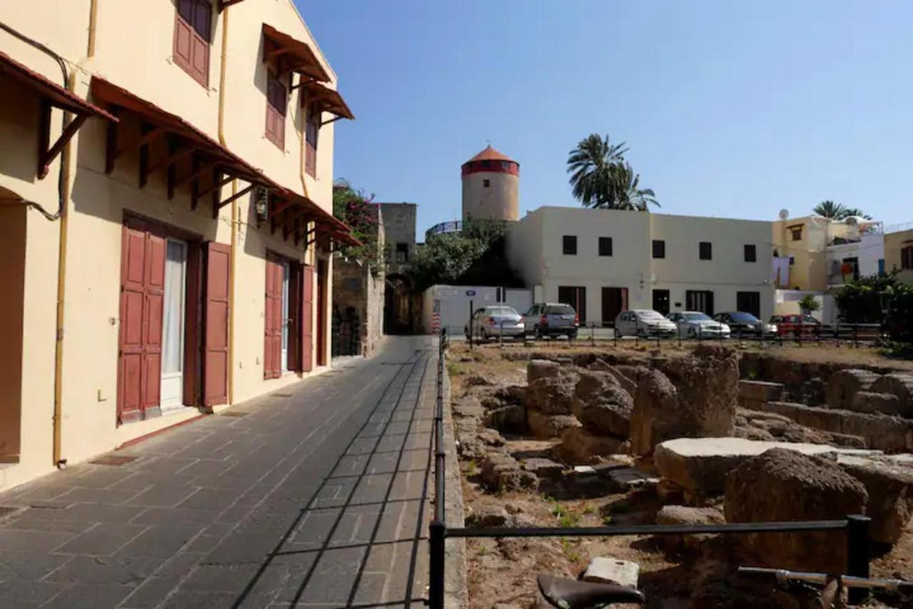 A Medieval Windmill Tower With Magnificent View Rhodes City Ngoại thất bức ảnh